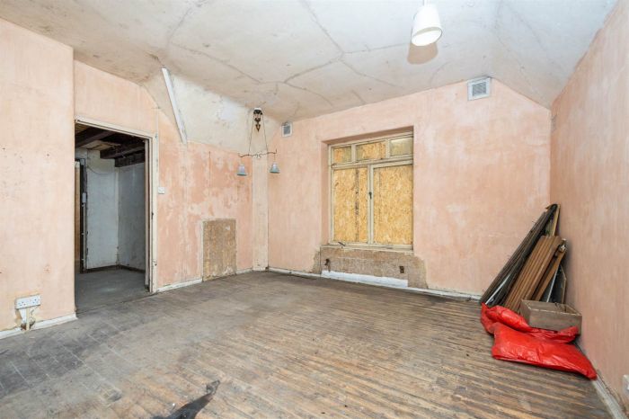 1 Upper Knockbreda Road