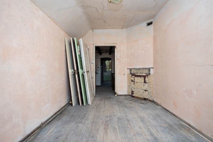 1 Upper Knockbreda Road