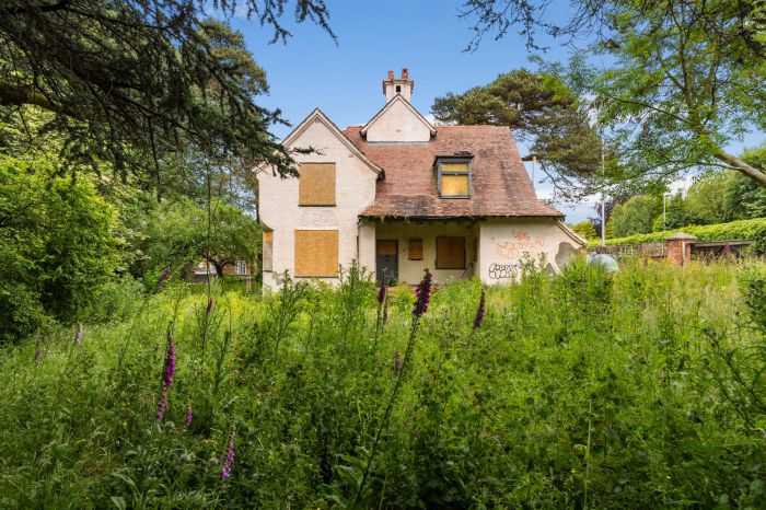 1 Upper Knockbreda Road