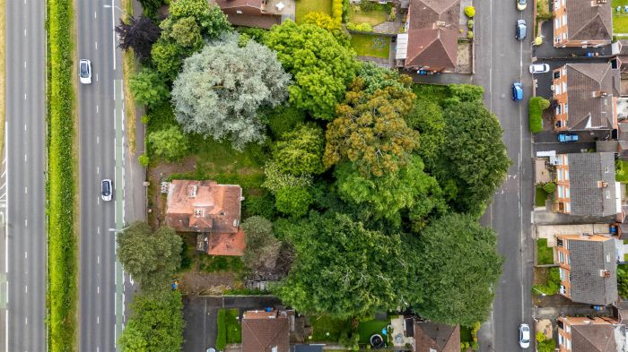 1 Upper Knockbreda Road