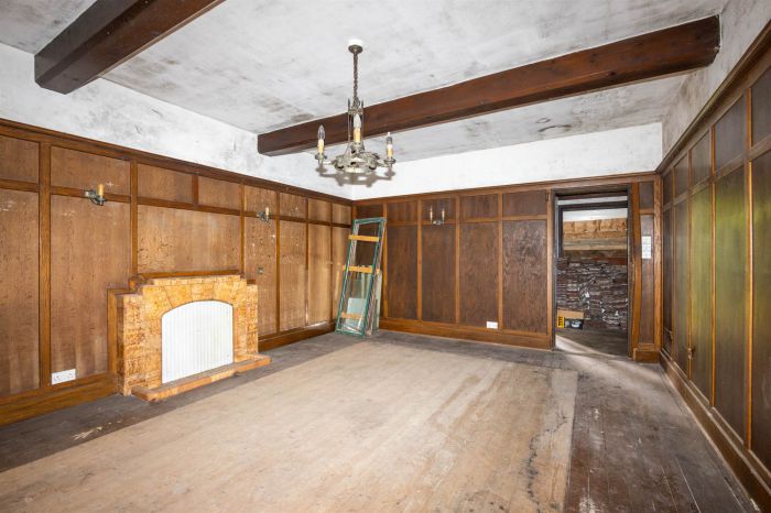 1 Upper Knockbreda Road