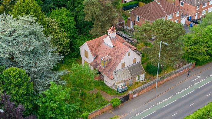 1 Upper Knockbreda Road