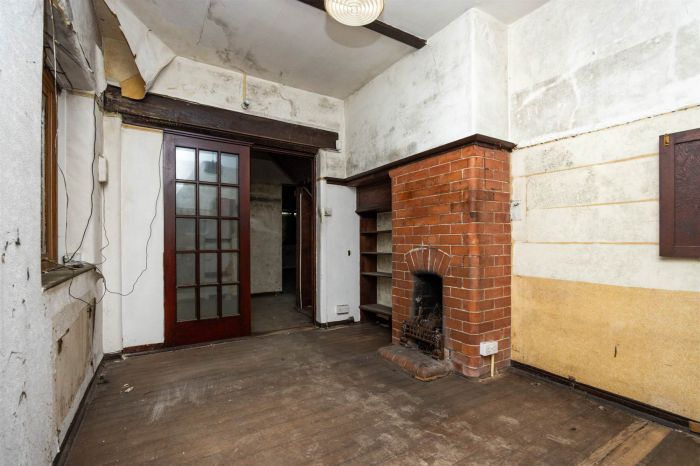 1 Upper Knockbreda Road