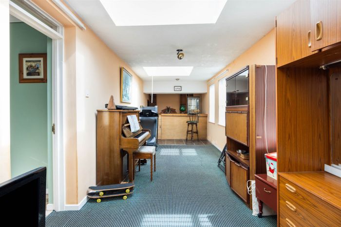 81 Cliftonville Road