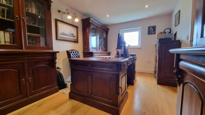 77 Carricknadarriff Road