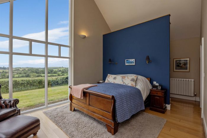 77 Carricknadarriff Road