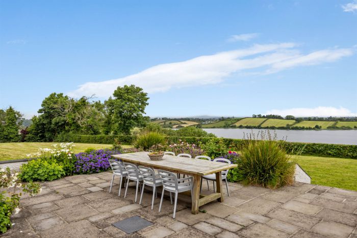 77 Carricknadarriff Road