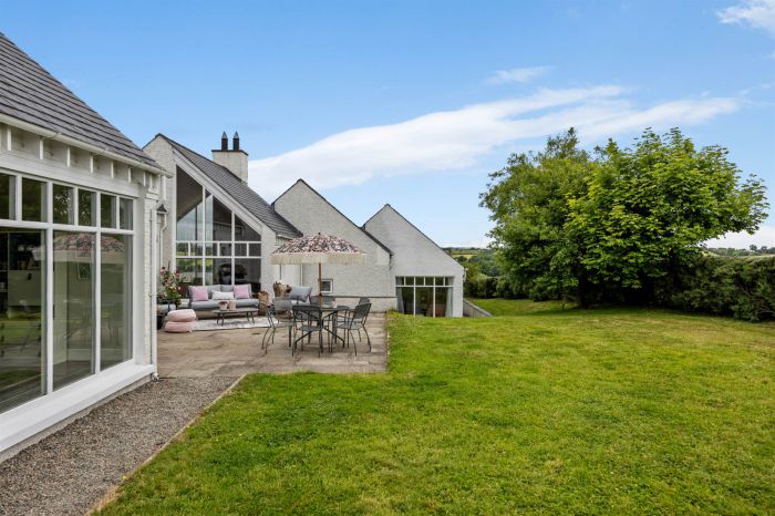 77 Carricknadarriff Road