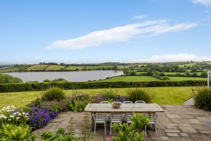 77 Carricknadarriff Road