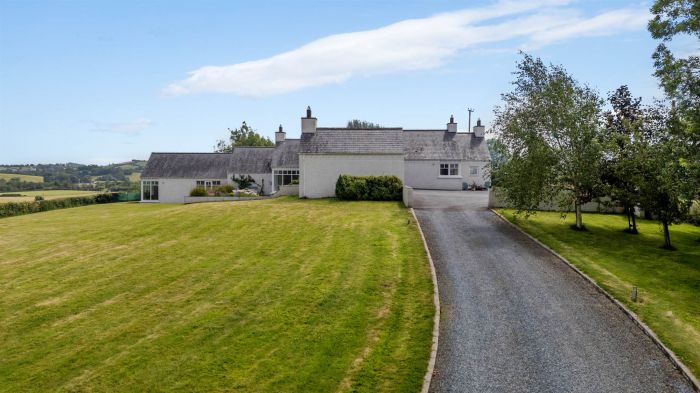 77 Carricknadarriff Road