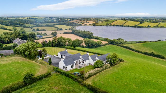 77 Carricknadarriff Road