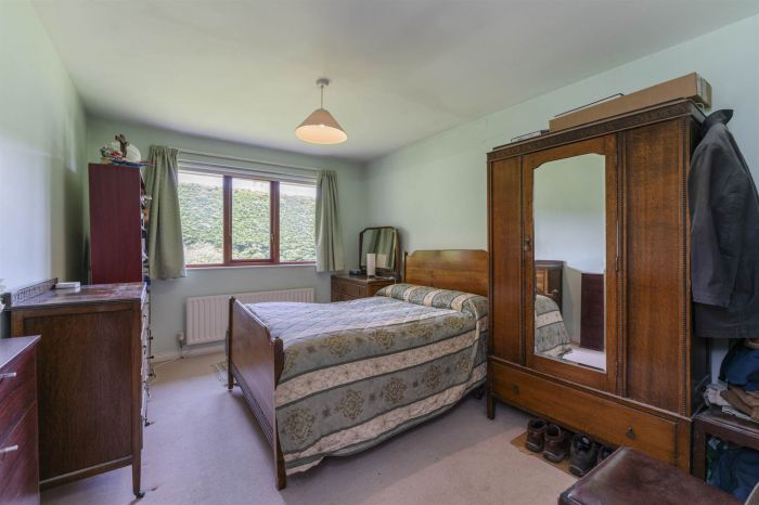 28 Knightsbridge Manor