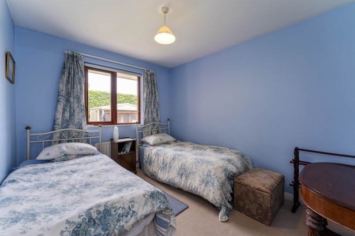 28 Knightsbridge Manor