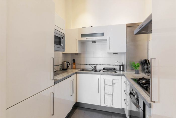 Apartment 242 The Bakery