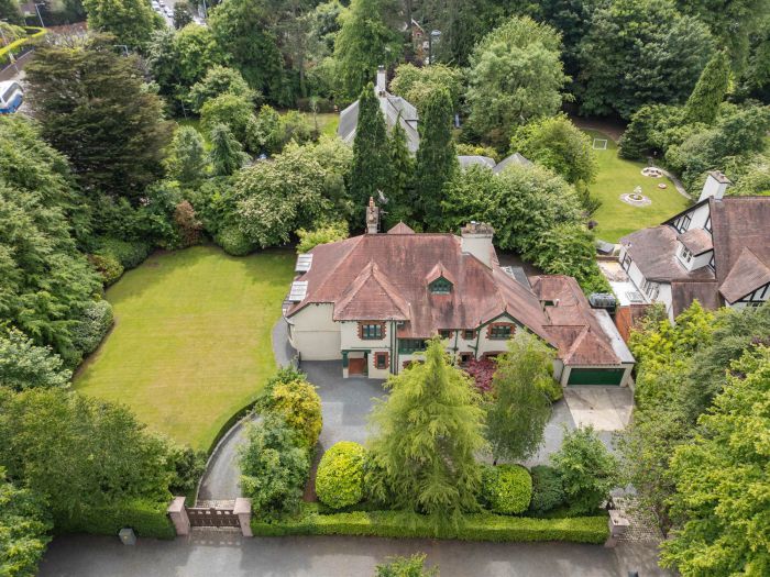 Dundarave, 53 Malone Park