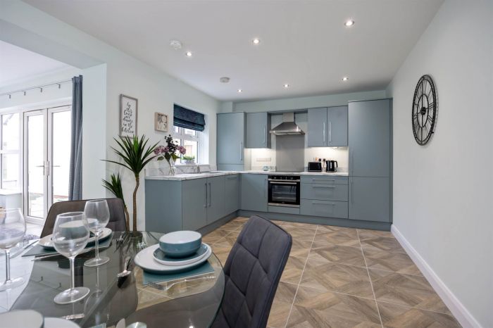 Cotton, 42 Rushfield Place