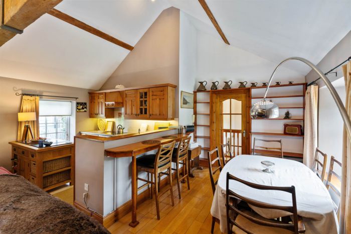 The Coach House, 13A Main Street