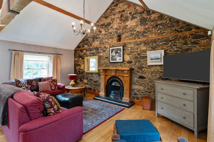 The Coach House, 13A Main Street