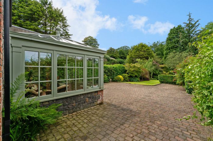 The Coach House, 13A Main Street