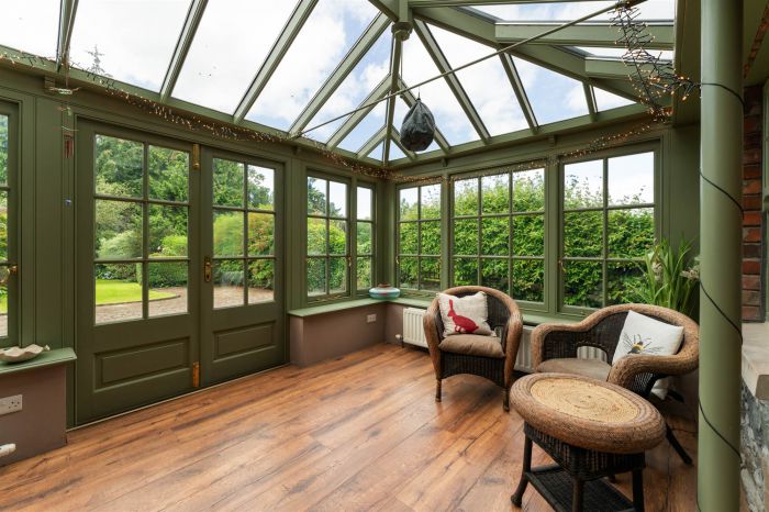 The Coach House, 13A Main Street