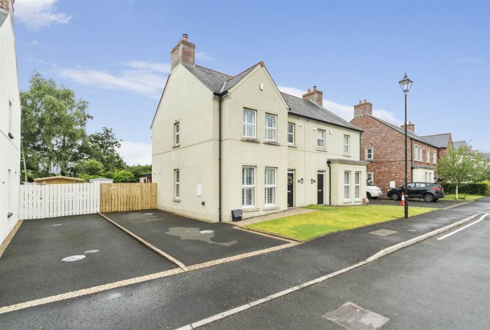 22 Hartley Hall Crescent