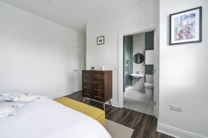 22 Hartley Hall Crescent