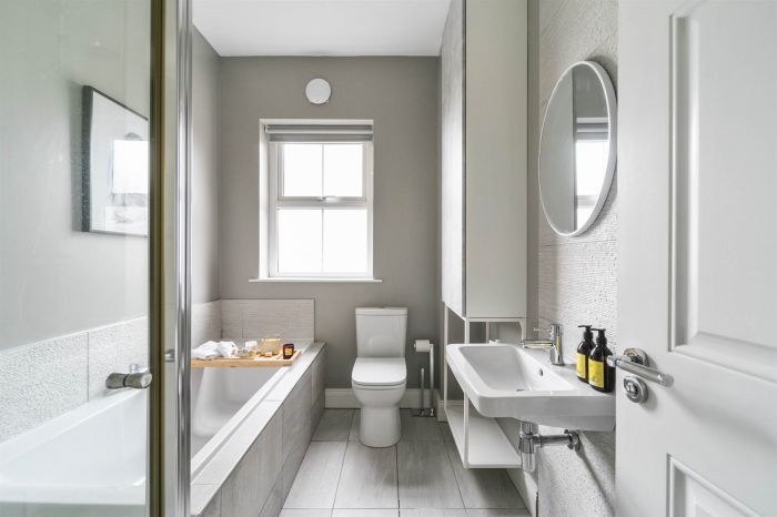 22 Hartley Hall Crescent