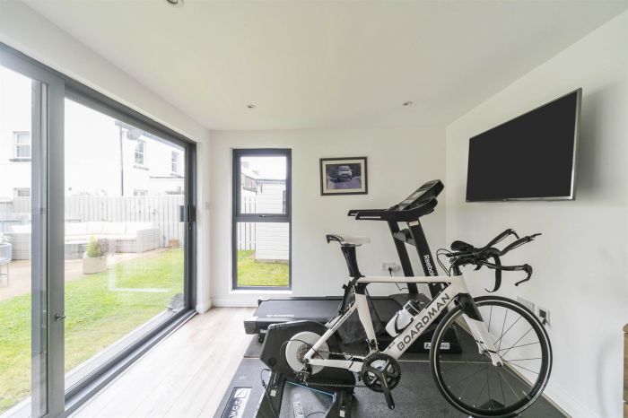 22 Hartley Hall Crescent