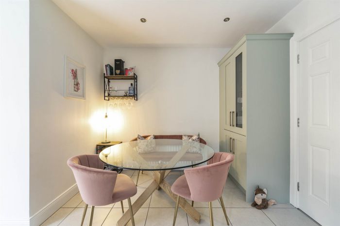 22 Hartley Hall Crescent