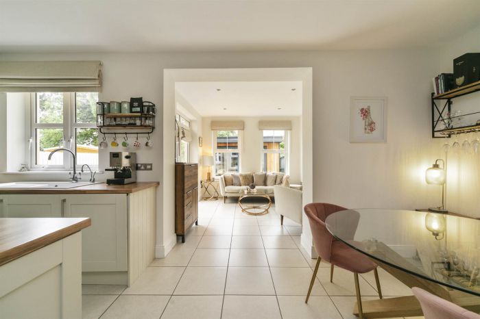 22 Hartley Hall Crescent