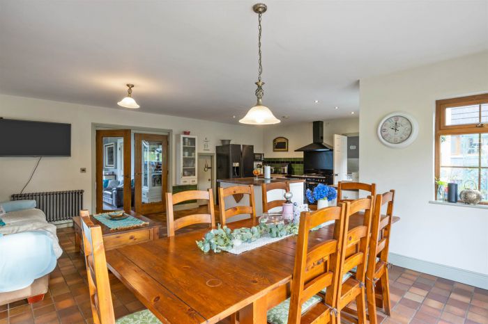 Brangtang Lodge, 180 Woodburn Road