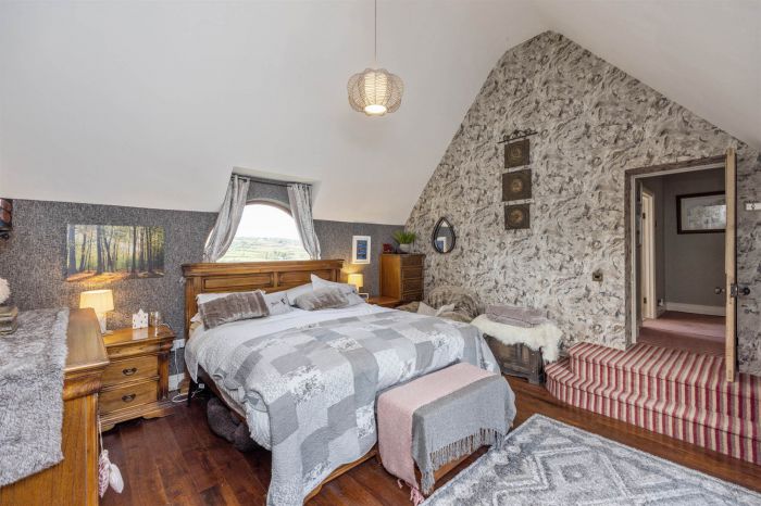 Brangtang Lodge, 180 Woodburn Road