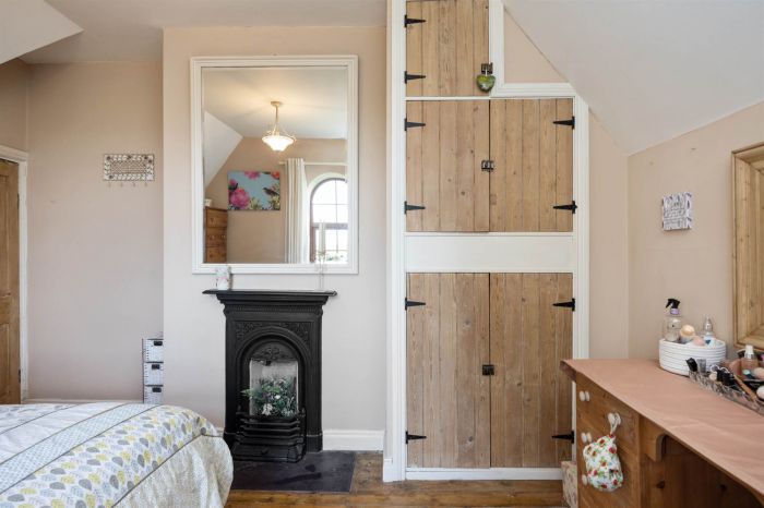 Brangtang Lodge, 180 Woodburn Road