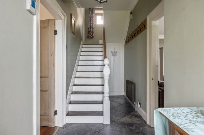 Brangtang Lodge, 180 Woodburn Road