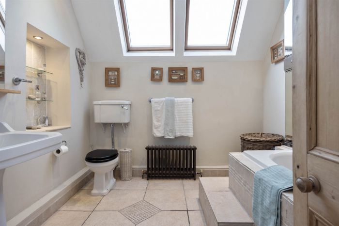 Brangtang Lodge, 180 Woodburn Road