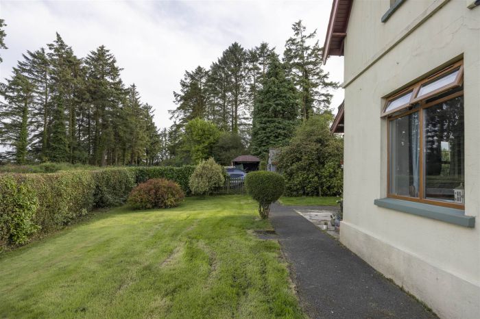 Brangtang Lodge, 180 Woodburn Road