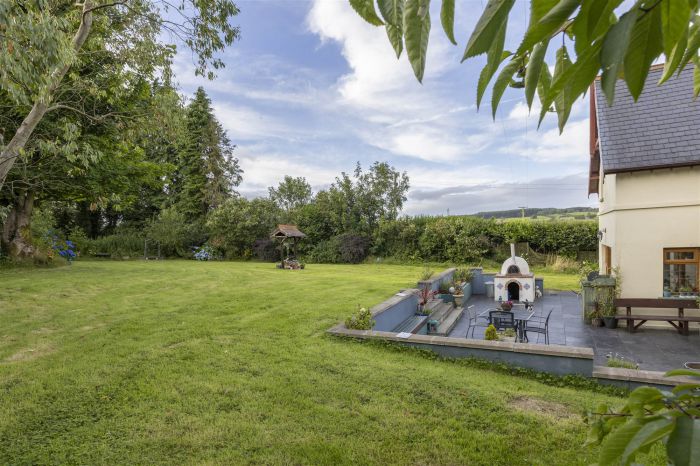 Brangtang Lodge, 180 Woodburn Road