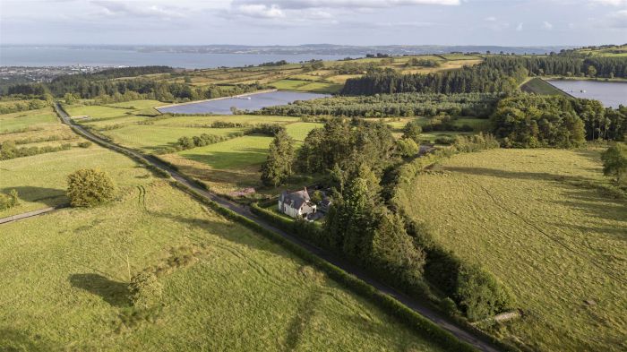 Brangtang Lodge, 180 Woodburn Road