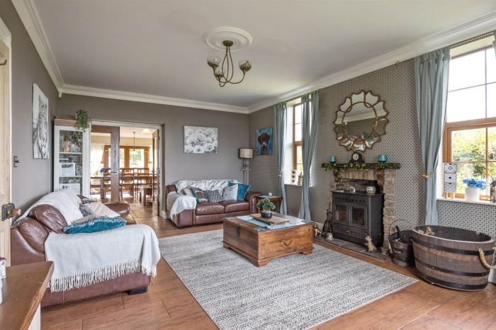 Brangtang Lodge, 180 Woodburn Road