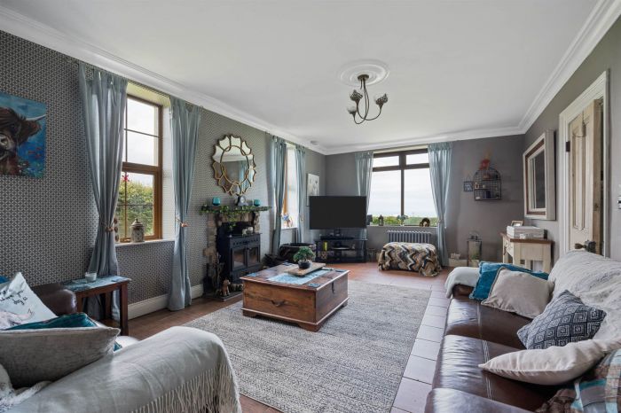 Brangtang Lodge, 180 Woodburn Road