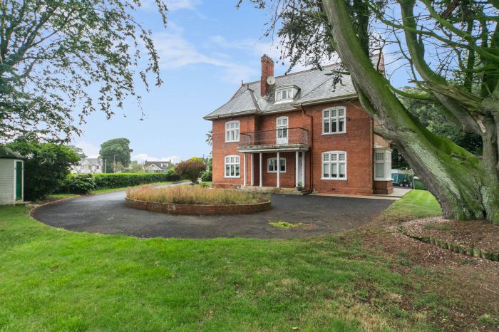 Hillcrest, 33 Greencastle Road