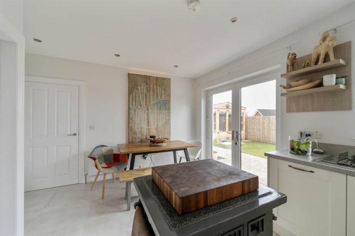 33 Sir Richard Wallace Crescent