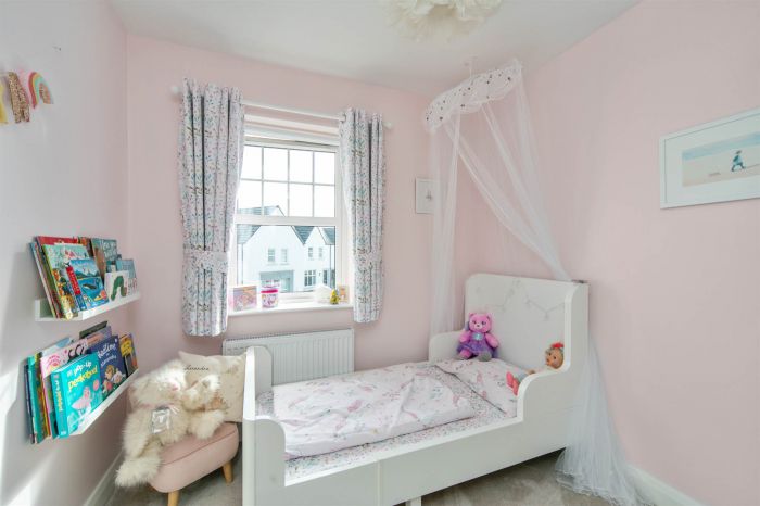 23 Ashbourne Manor Square