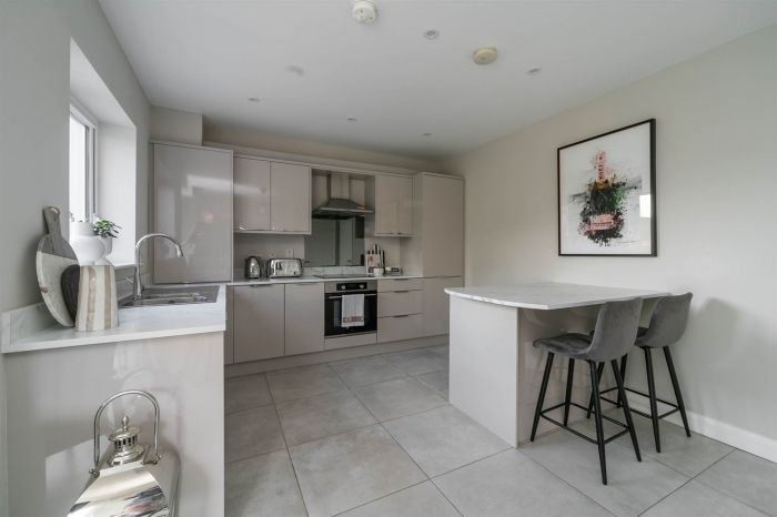 23 Ashbourne Manor Square