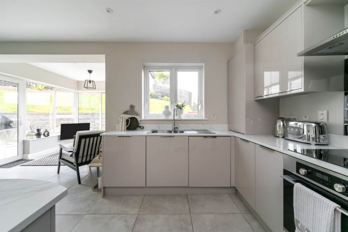 23 Ashbourne Manor Square