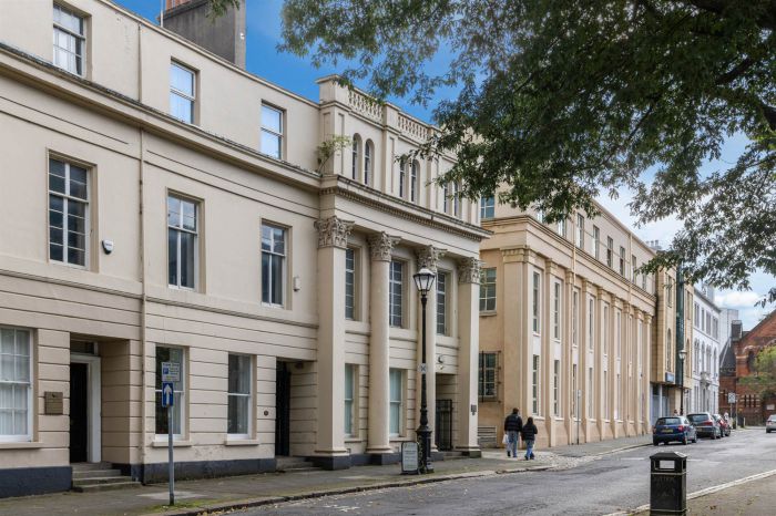 7 Upper Crescent, University Area, Belfast, BT7 1NS