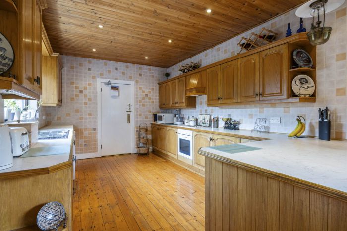 11 Ballyhartfield Road