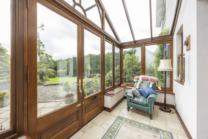 11 Ballyhartfield Road