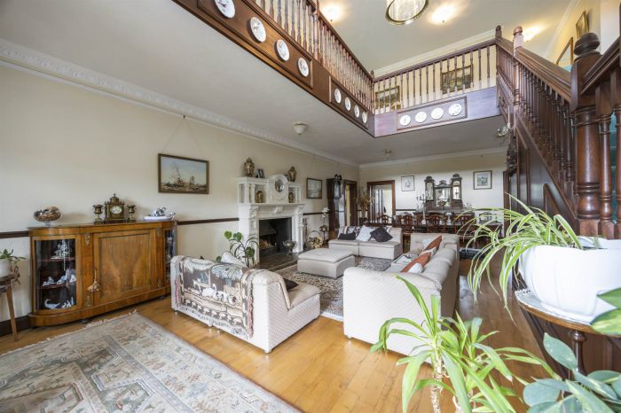 11 Ballyhartfield Road