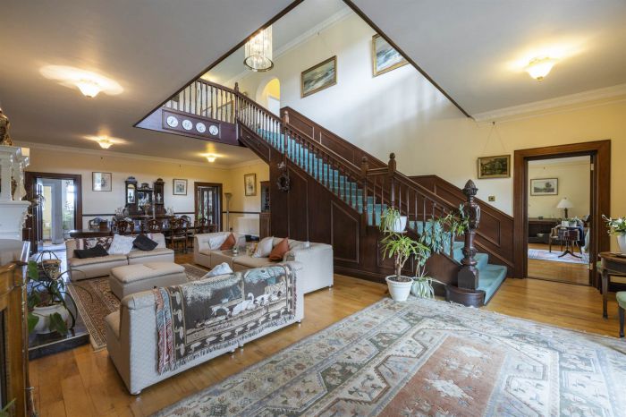 11 Ballyhartfield Road